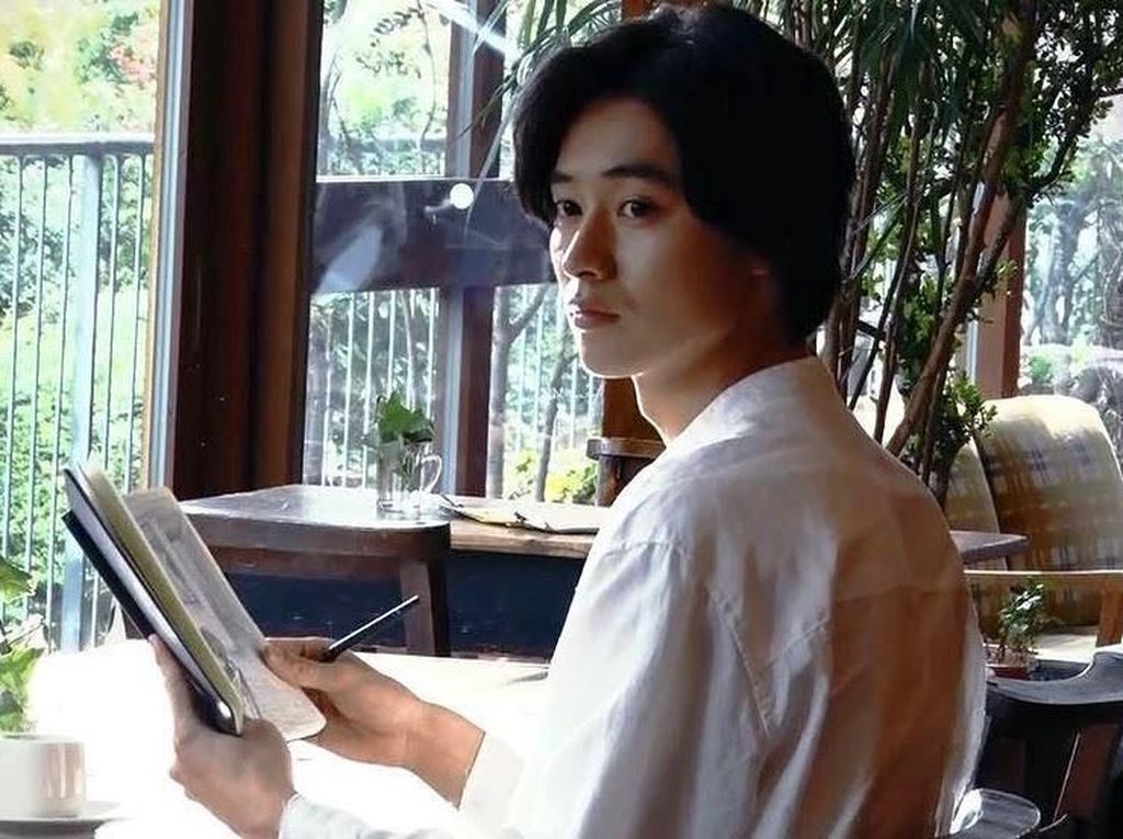 Sosok Kento Yamazaki, Aktor Jepang yang Ganteng dan Berbakat
